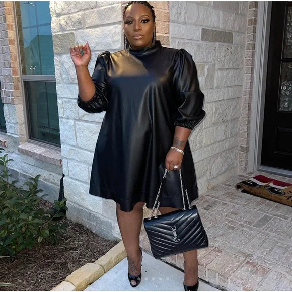 Plus Size Dress Little Black Dress - Picture 2 of 4